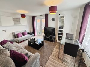 Lounge- click for photo gallery